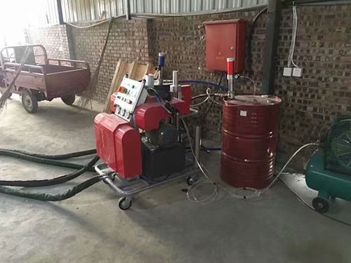 無錫聚脲噴涂機(jī) 施工都是什么價位的(圖2) 江蘇省客戶防腐聚脲噴涂設(shè)備施工案例